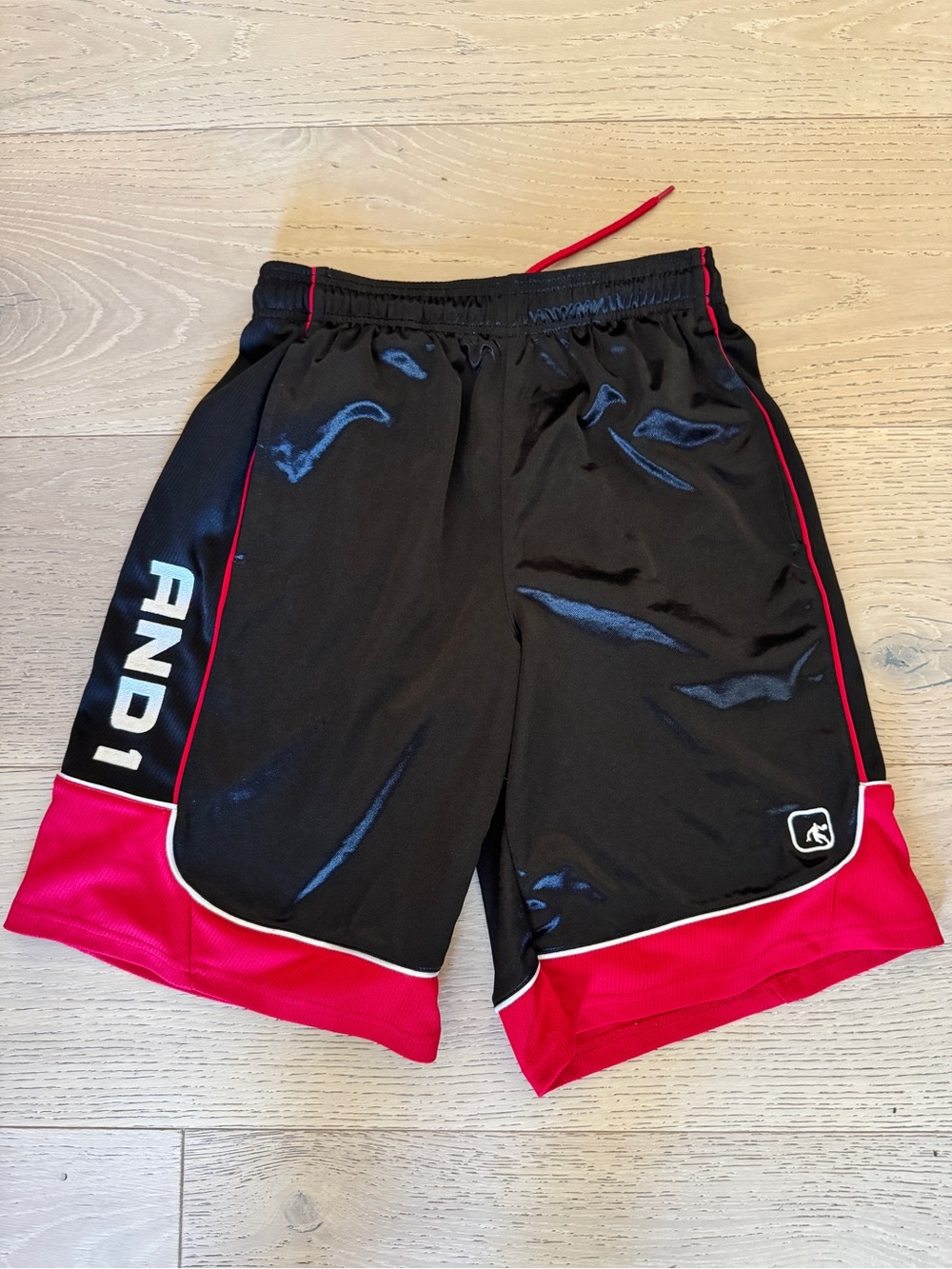 AND1 Shorts Mens S Red Black
11 Inseam Basketball Dazzle
Athletic Y2K Shiny